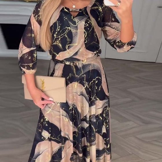 Elegancka szyfonowa sukienka z nadrukiem na trzy czwarte rękawa
