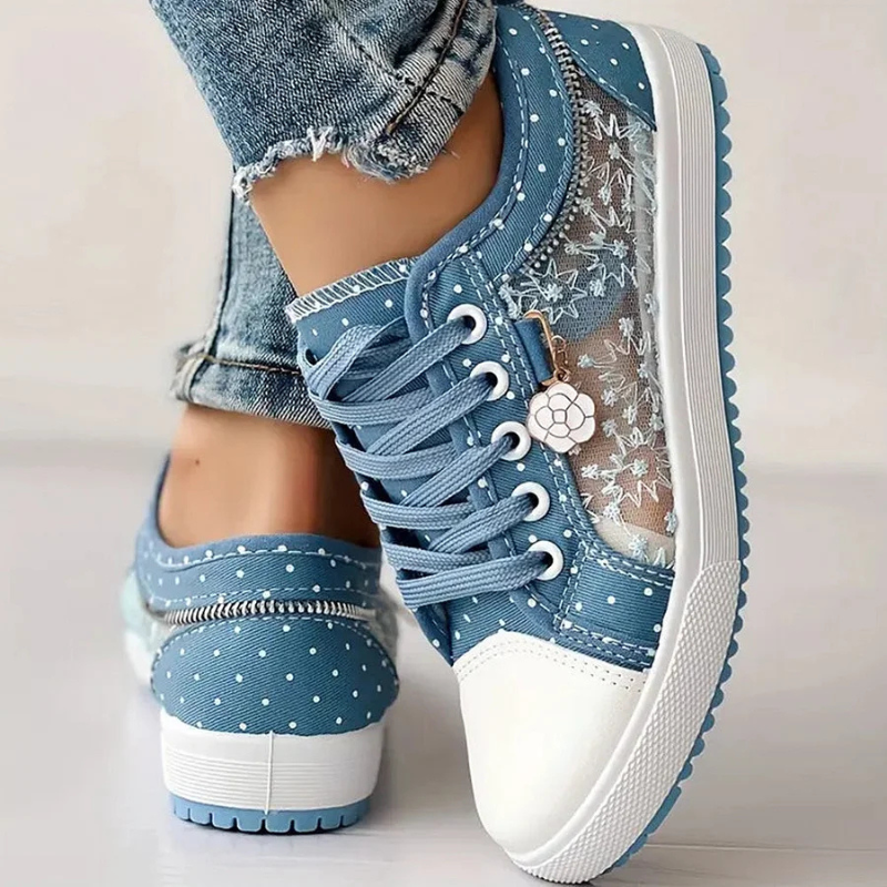 CARO | ELEGANCKIE SNEAKERY DAMSKIE Z KWIATOWYMI DETALAMI