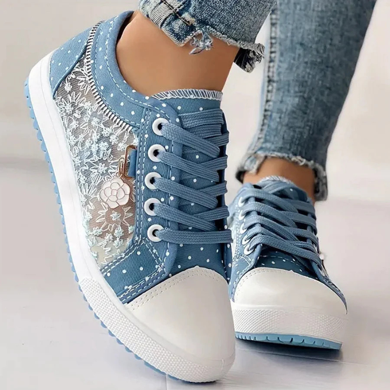 CARO | ELEGANCKIE SNEAKERY DAMSKIE Z KWIATOWYMI DETALAMI