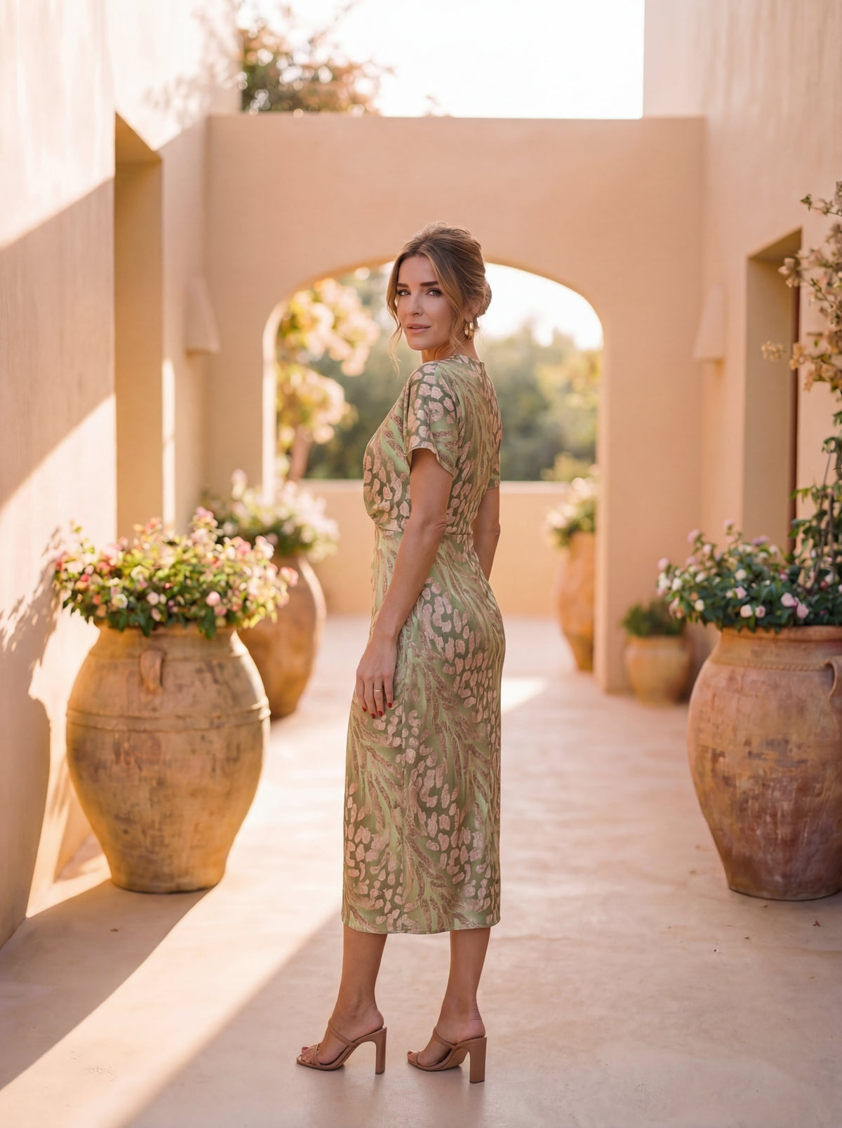 VILANA | Elegancka Sukienka Midi