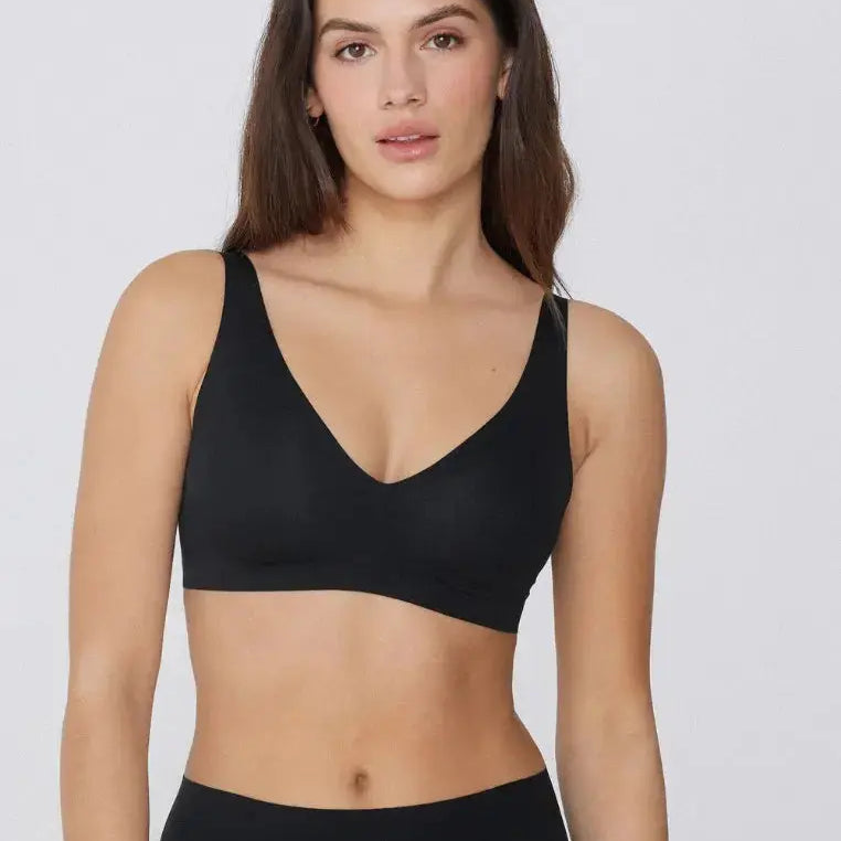 Biustonosz push-up bez fiszbin z dekoltem w szpic