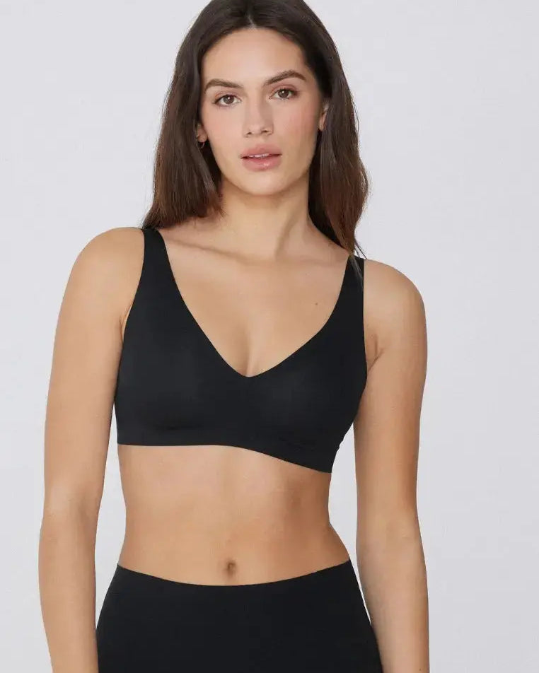 Biustonosz push-up bez fiszbin z dekoltem w szpic