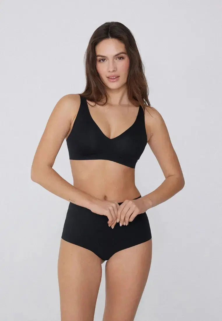 Biustonosz push-up bez fiszbin z dekoltem w szpic