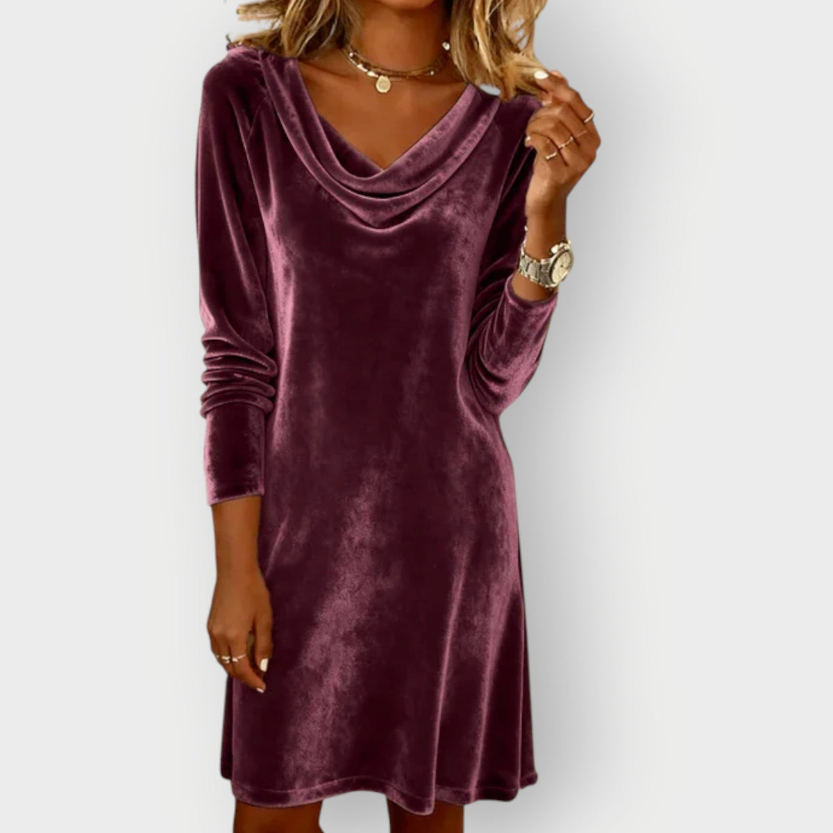 Ryvanna | Elegancka Sukienka z Weluru z Dekoltem w Drape